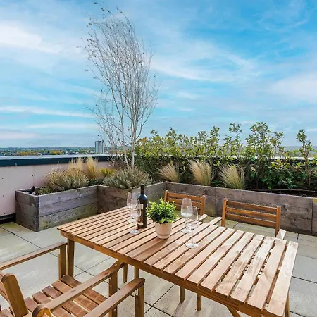 Centre 2 Bed - Large Roof Terrace بيت للعطل